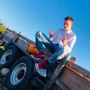 Meet your Posher, Nick